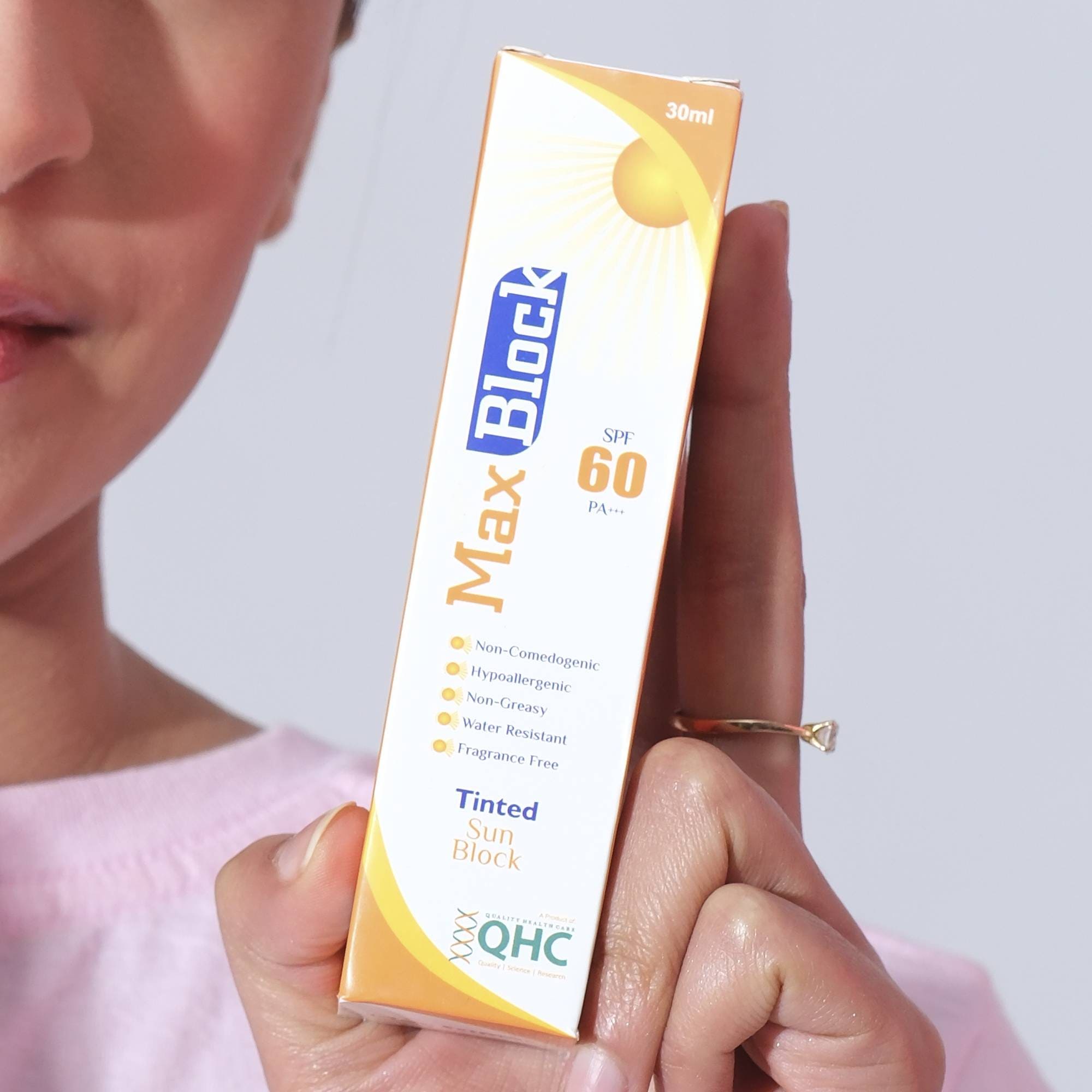 Max block SPF 60 Tinted Sunblock